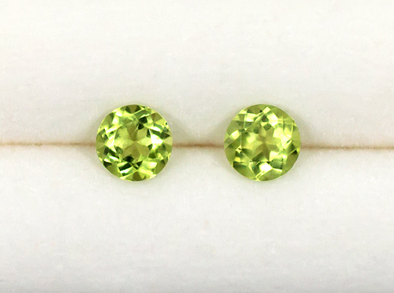 0.93twt Peridot Pair