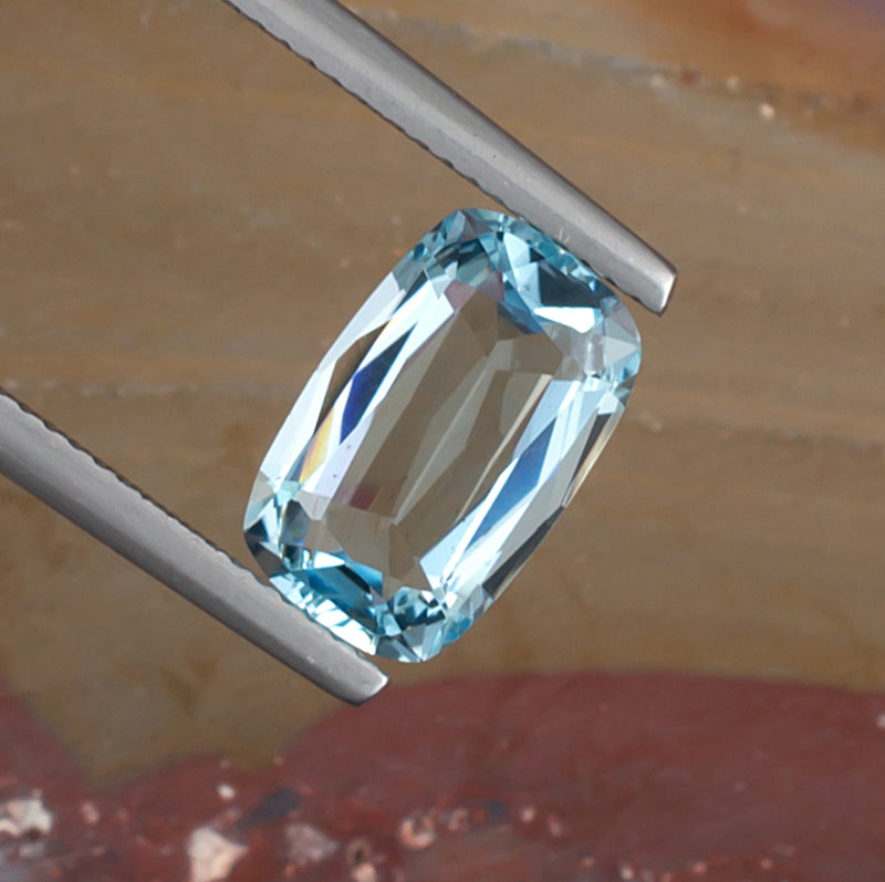 3.07ct Aquamarine Colored Gemstone Top View II Natural Background