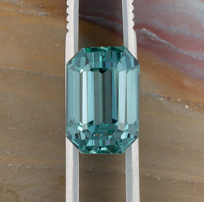 10.80ct Hiddenite Spodumene Top View Natural Background 
