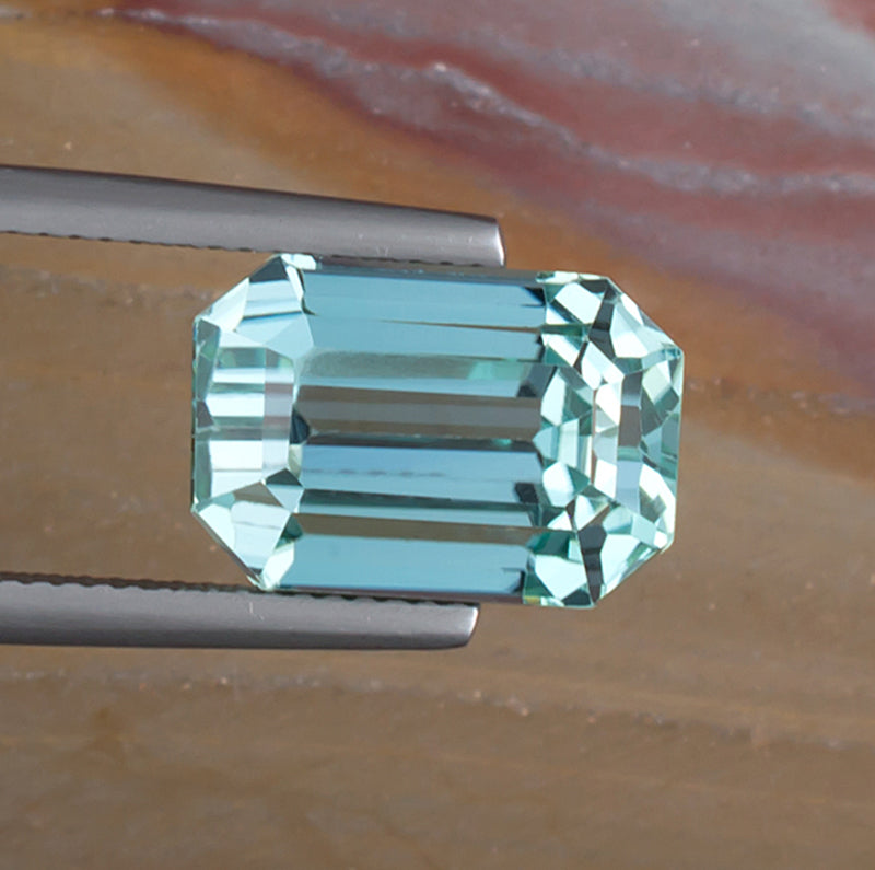 10.80ct Hiddenite Spodumene Top View Natural Background
