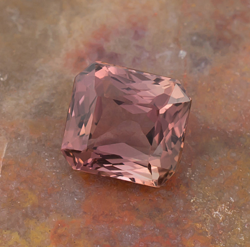 2.42ct-Pink-Tourmaline-Colored-Gemstone-Crown-View-Natural-Background-T-21421
