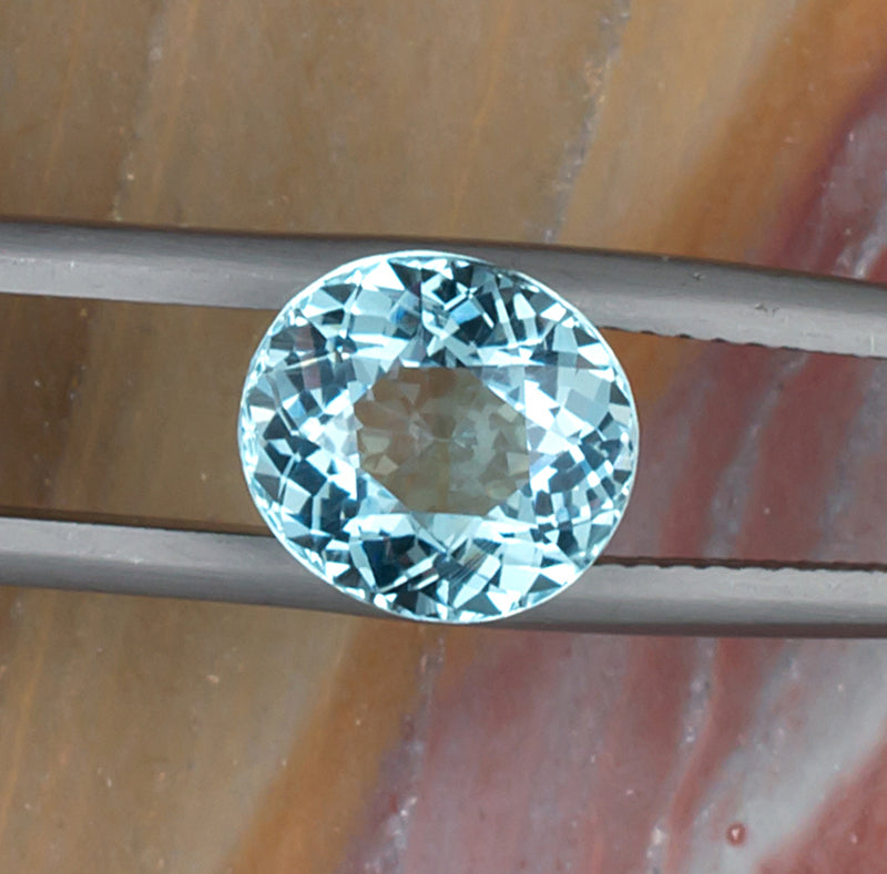 2.93ct Aquamarine Natural Gemstone Top View Natural Background
