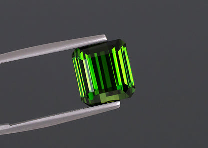 8,93 ct grüner Turmalin