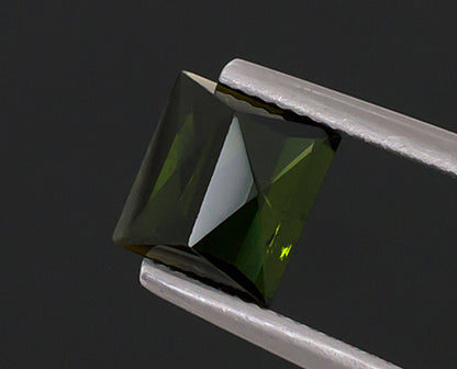 Tourmaline verte de 2,67 ct