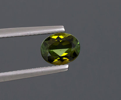 Tourmaline verte de 1,49 ct