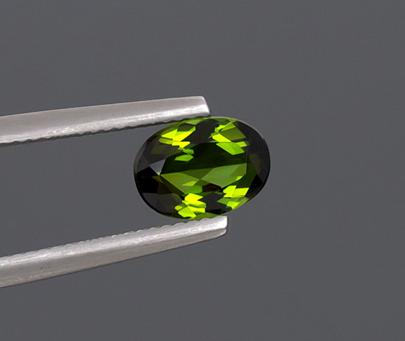 Tourmaline verte de 1,49 ct