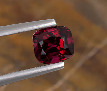 Spinelle rouge certifié 2,11 ct