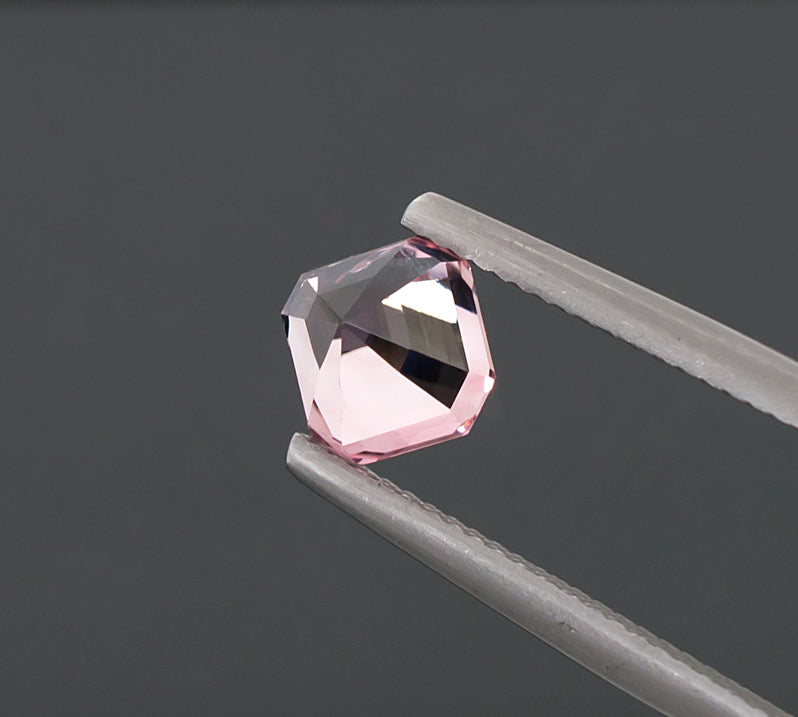 1,80 ct rosa Turmalin