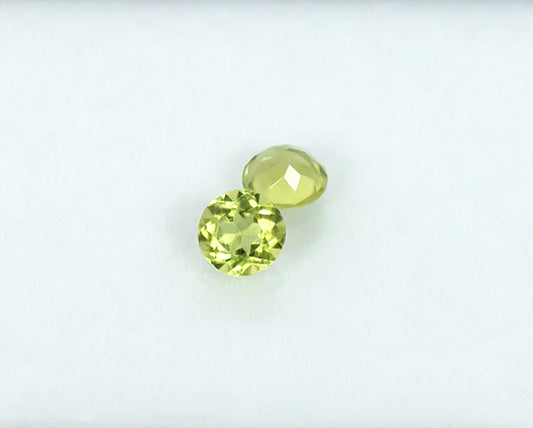 0.93twt Peridot Pair