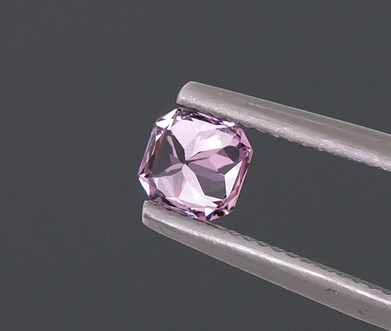 0,94 ct rosa Spinell