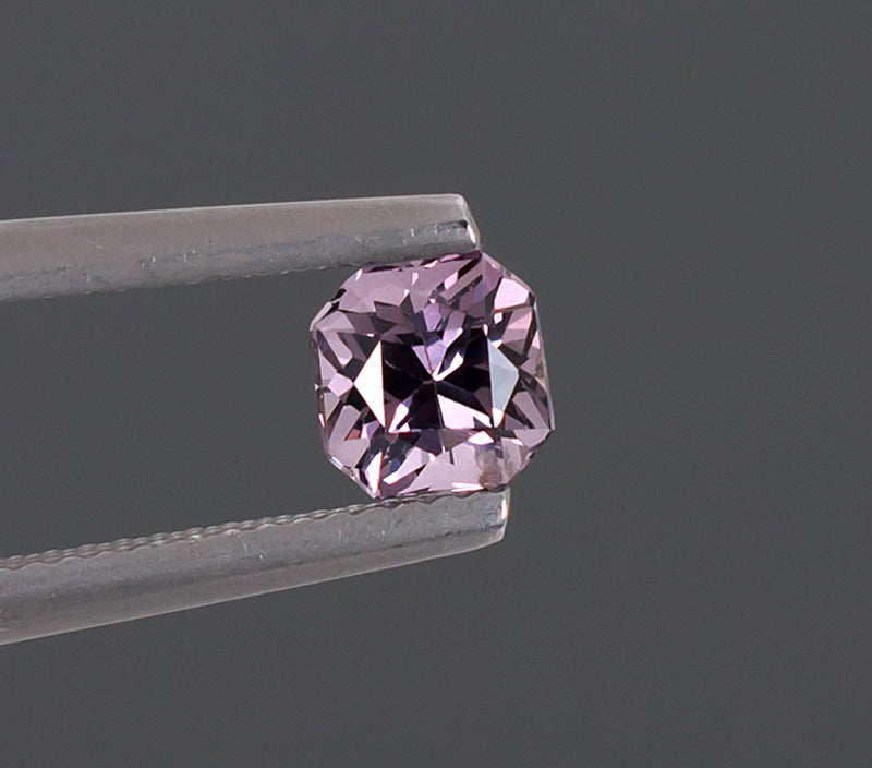 Spinelle violet 1,02 ct