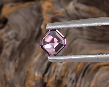 Spinelle de lavande 0,93 ct