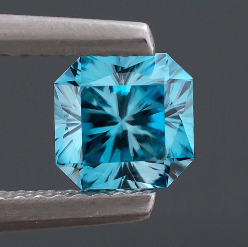 1,54 ct blauer Zirkon