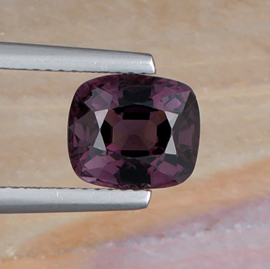 3.41ct Lavender Spinel Colored Gemstone Top View II Natural Background 
