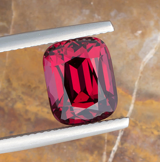 5.90ct Rhodolite Garnet Colored Gemstone Top View Natural Background B