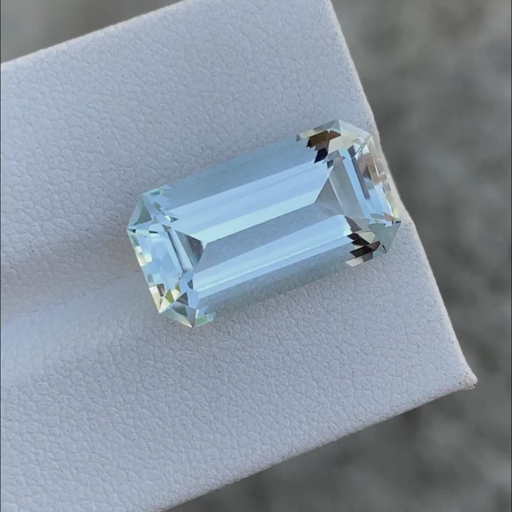 Aquamarine Colored Gemstone | 8.78ct Eye-Clean, Natural